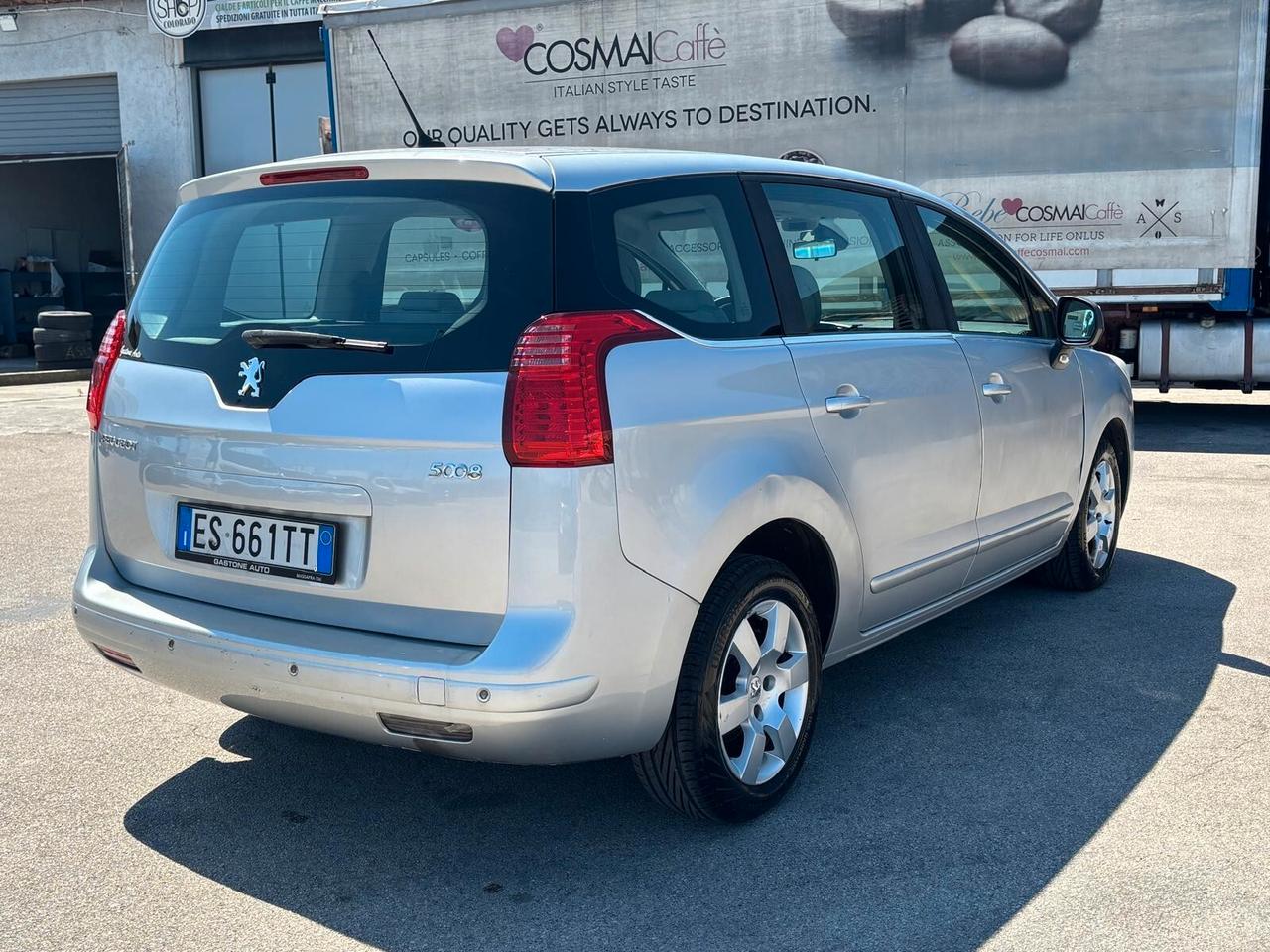 Peugeot 5008 1.6 HDi 115CV Business