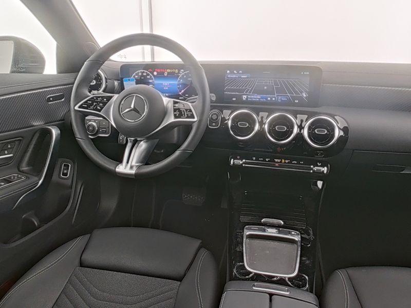 Mercedes-Benz 180 Automatic Progressive Advanced