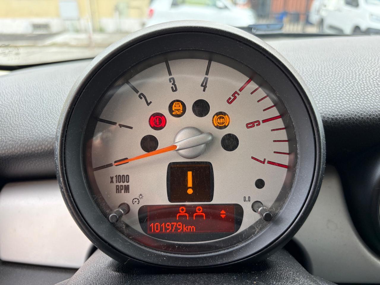Mini 1.6 16V Cooper D KM 100000