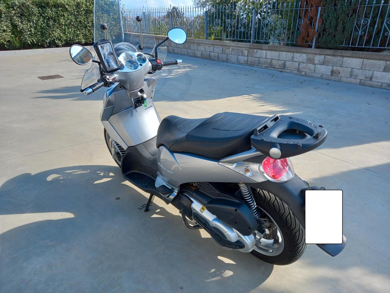 APRILIA SCARABEO 400(MOTORE PIAGGIO)