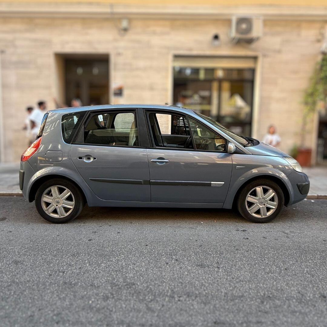 Renault Scenic 1.5 dCi
