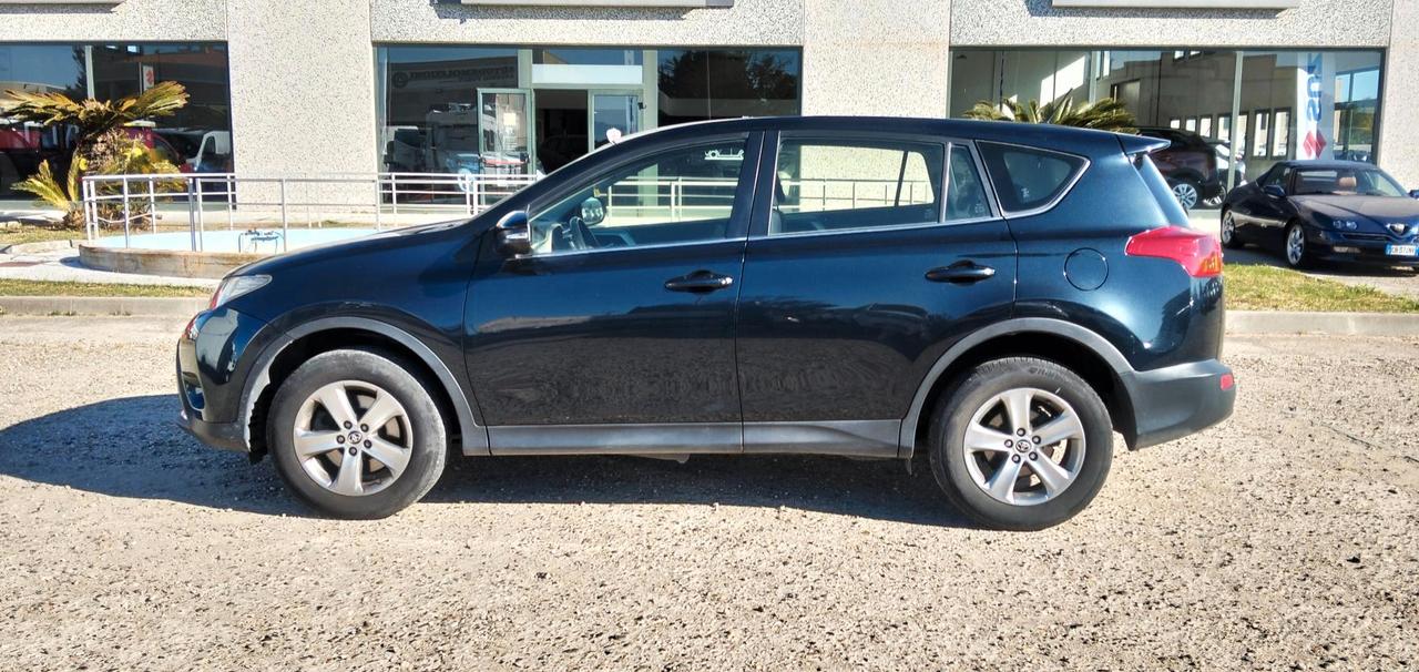 Toyota RAV4 5 Porte Rav4 2.0 d-4d Active 2wd 124cv mt