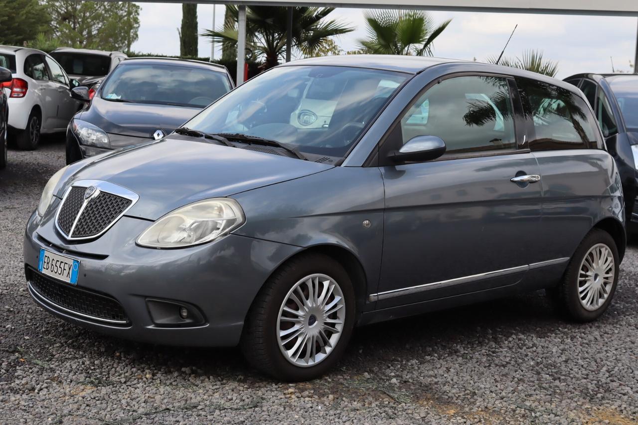 Lancia Ypsilon 1.2 Argento