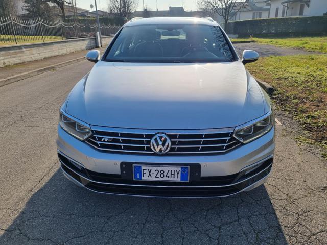 VOLKSWAGEN Passat Variant 2.0 TDI DSG Executive BlueMotion Tech.