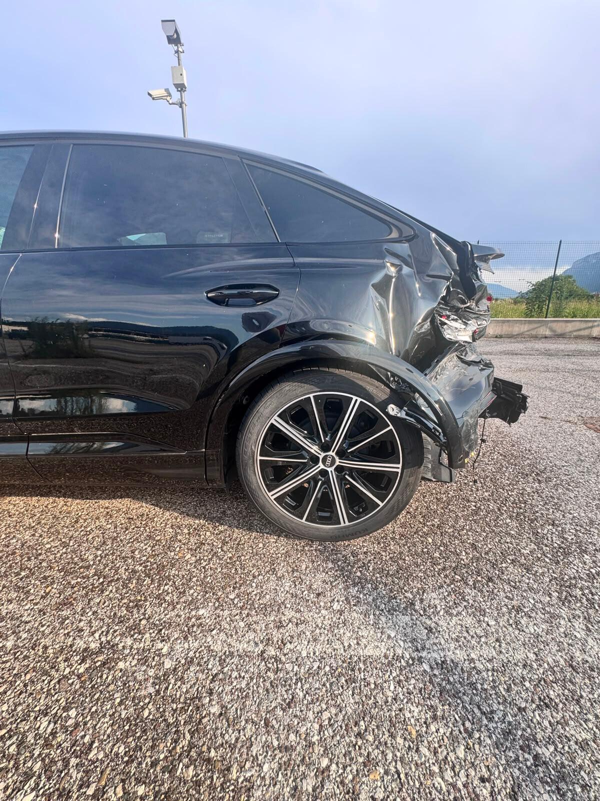 AUDI Q4 SPORTBACK 50 E-TRON QUATTRO S LINE – 2023 – INCIDENTATA