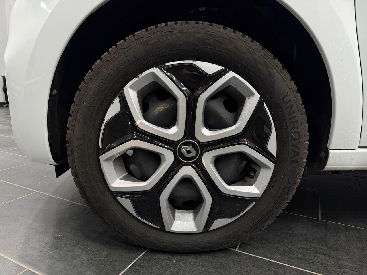 Renault Twingo TCe 95 CV EDC Signature