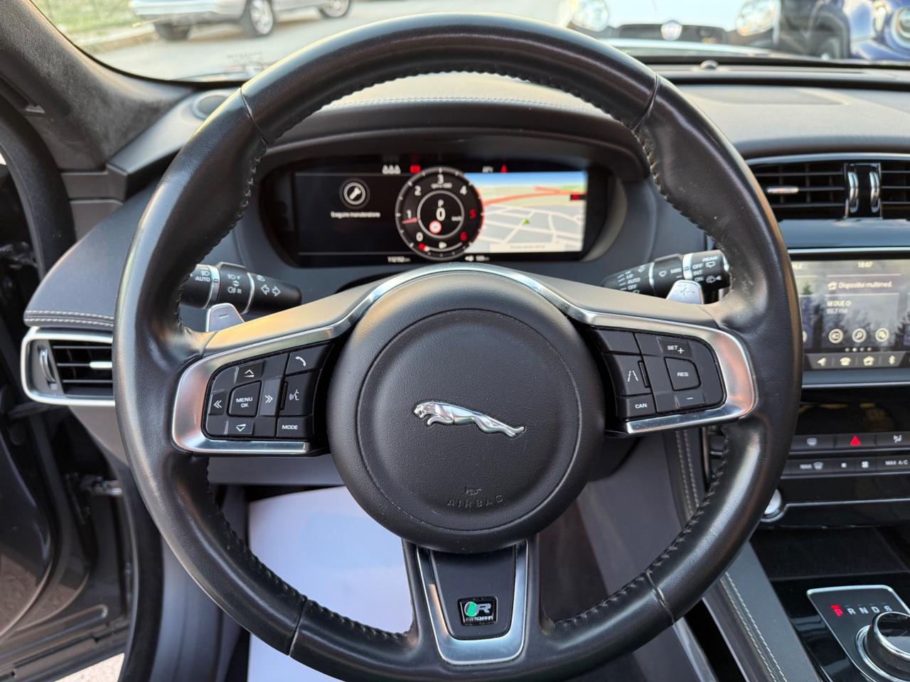 Jaguar F-Pace 2.0 D 180 CV AWD aut. R-Sport 12/2019