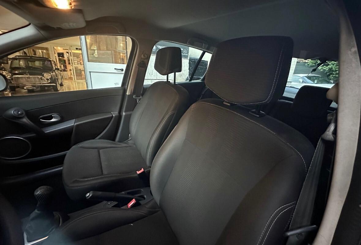 Renault Clio 1.2 16V 5 porte Confort