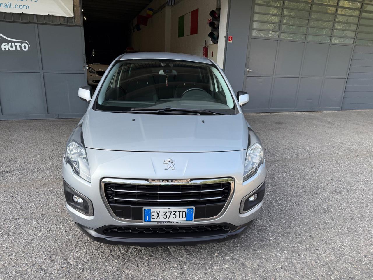 Peugeot 3008 1.6 HDi 115CV Business
