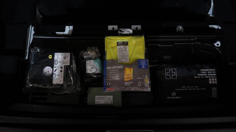 Mercedes-Benz GLB 180 d Business auto # FINITURE INTERNE PELLE #