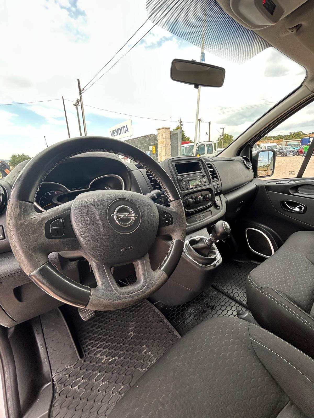 Opel vivaro