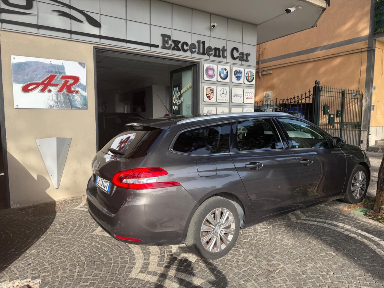 Peugeot 308 BlueHDi 130 S&S SW Allure