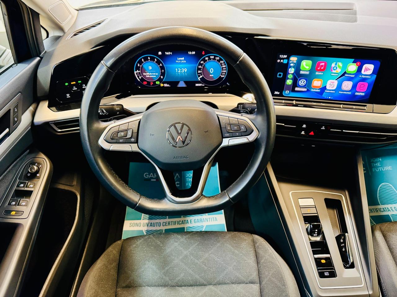 Volkswagen Golf VIII 1.0 eTSI EVO DSG Virtual - Automatica