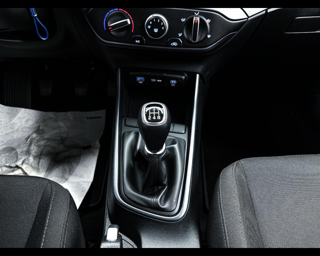 HYUNDAI I20 PE MY25 1.2 MT CONNECTLINE
