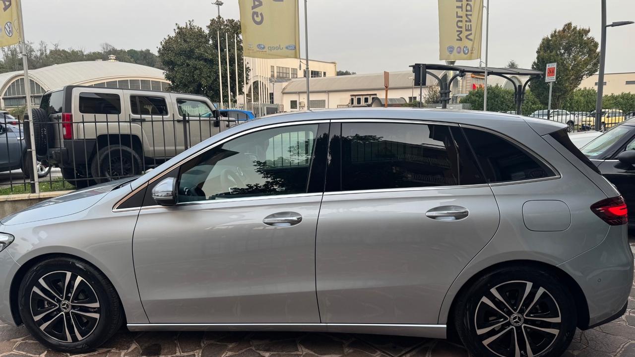 MERCEDES B SPORTSTOURER CLASSE B NEW 180 D STREET EDITION