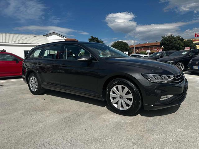 VOLKSWAGEN Passat Variant 2.0 TDI SCR EVO Business "PARI AL NUOVO"