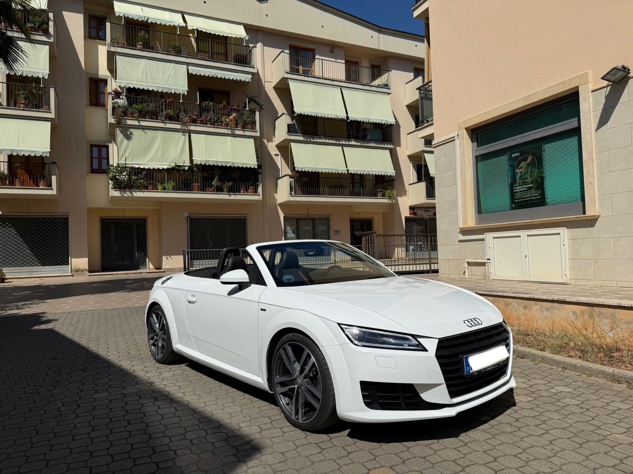 Audi TT Roadster 1.8 TFSI S line