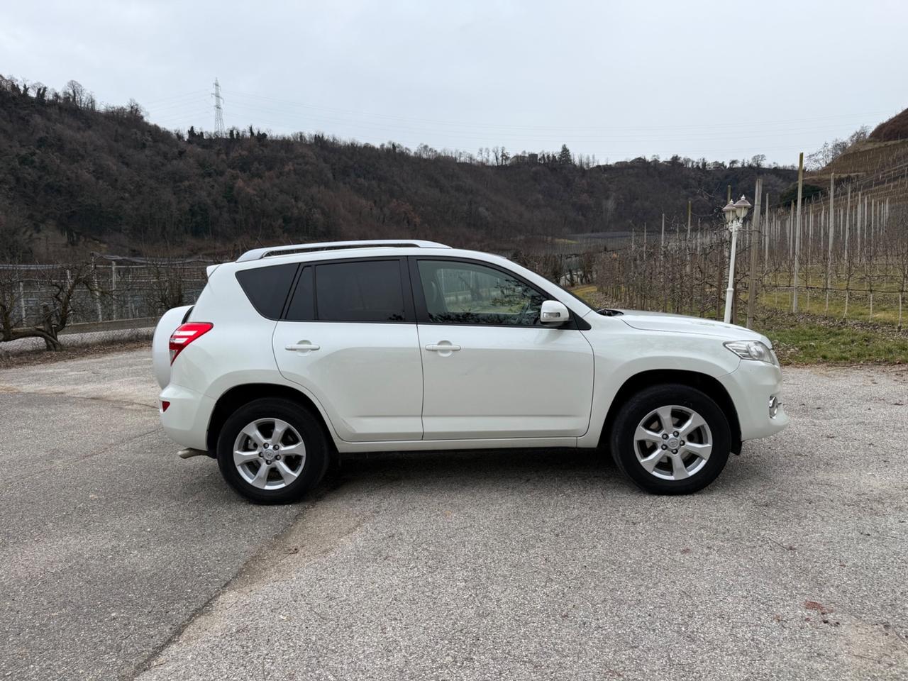 Toyota RAV 4 RAV4 2.2 D-4D 150 CV DPF Luxury