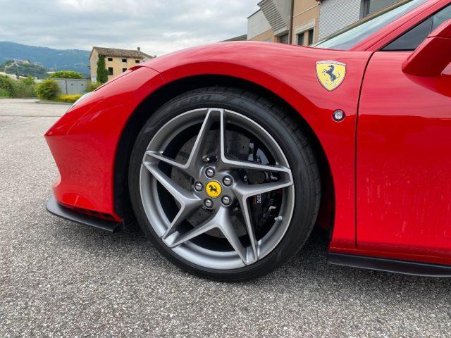 FERRARI F8 Tributo