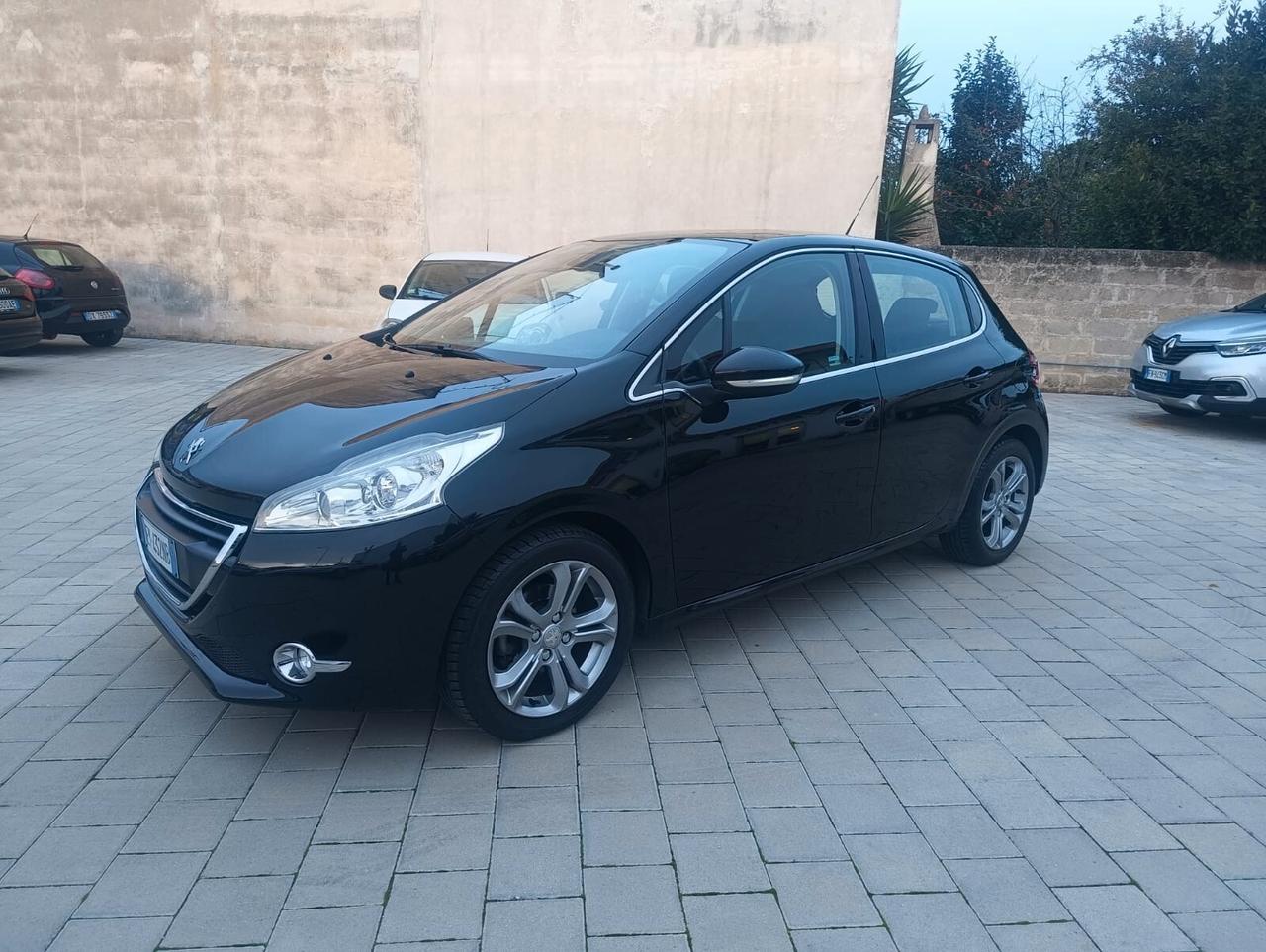 Peugeot 208 1.4 HDi Allure - anno 2015