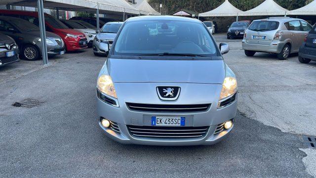 PEUGEOT 5008 1.6 HDi 112CV Business