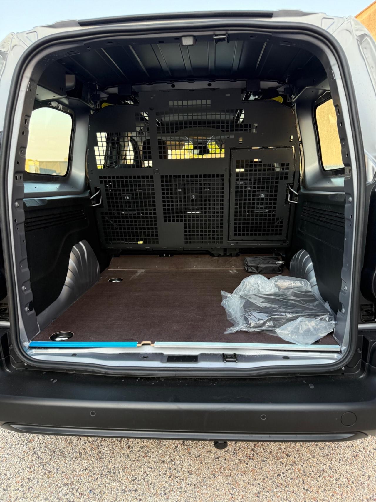 Opel Combo Opel combo 5 posti autocarro n1 nuovo km0 iva inclusa