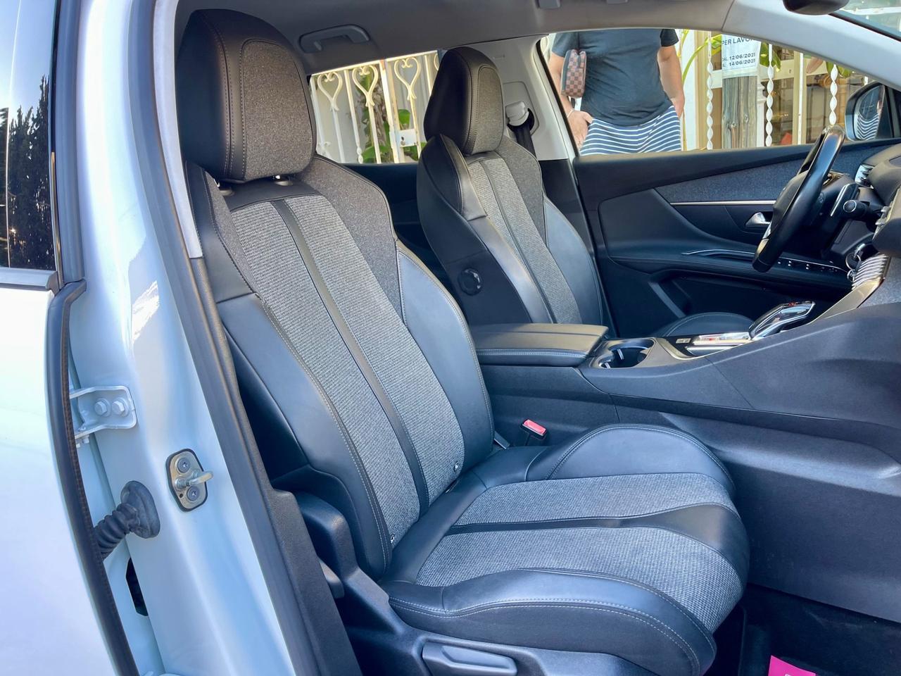 PEUGEOT 3008 ALLURE 1.5 130CV LED Navy Cam 2019