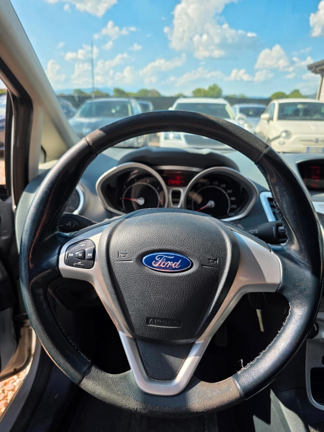 Ford Fiesta 1.4 5 porte Bz.- GPL Titanium