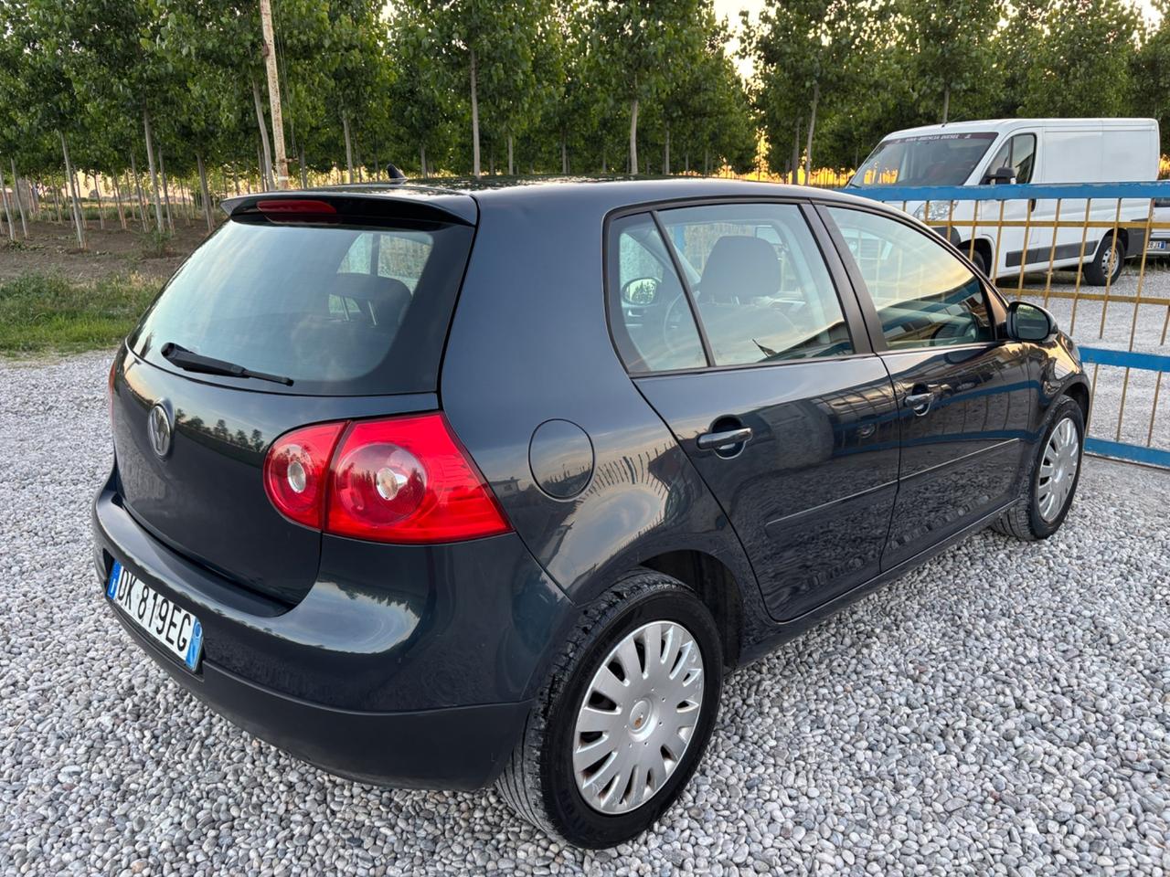 Volkswagen Golf 1.6 16V FSI 5p. Comfortline