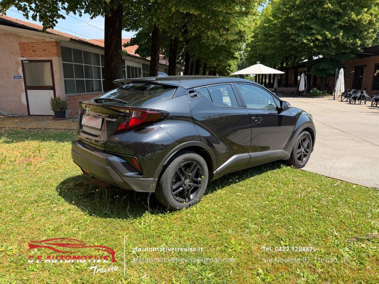 Toyota C-HR 1.8h Business e-cvt