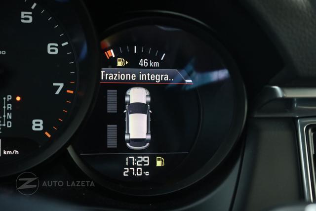 PORSCHE Macan 2.0 Sedili Riscaldabili Volante Elettrico 4x4