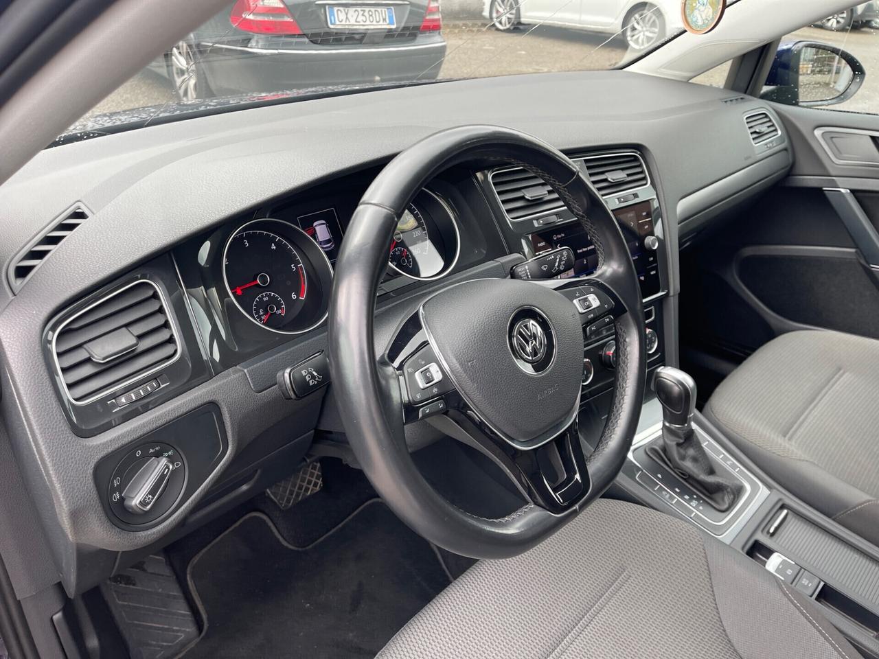 GOLF 1.6 TDI EURO6D TEMP AUTOMATICO NEOPATENTATI