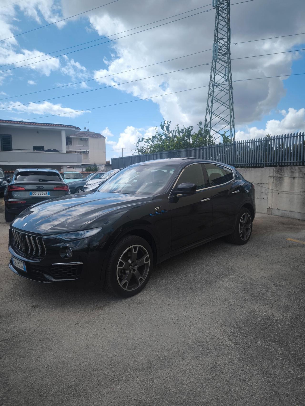 Maserati Levante MHEV 330 CV AWD GT full blackTetto panoramico