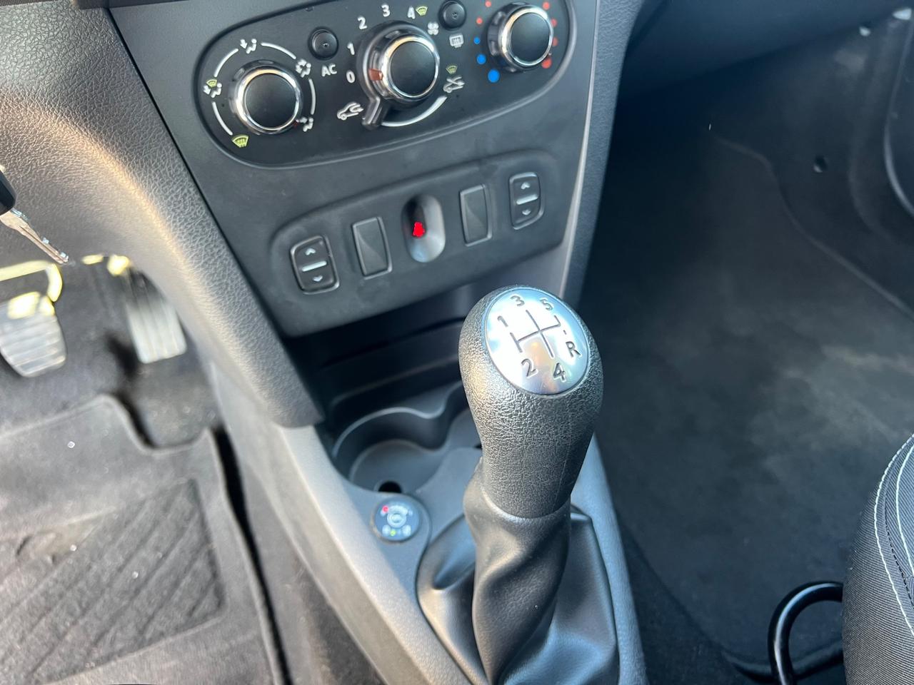 Dacia Logan 1.2 GPL Lauréate PERMUTE RATE GARANZIA