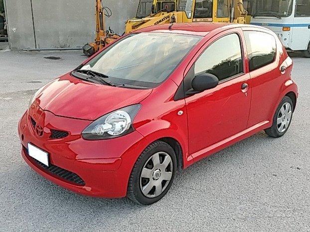 Toyota Aygo 1.0 12V VVT-i 5p. Now