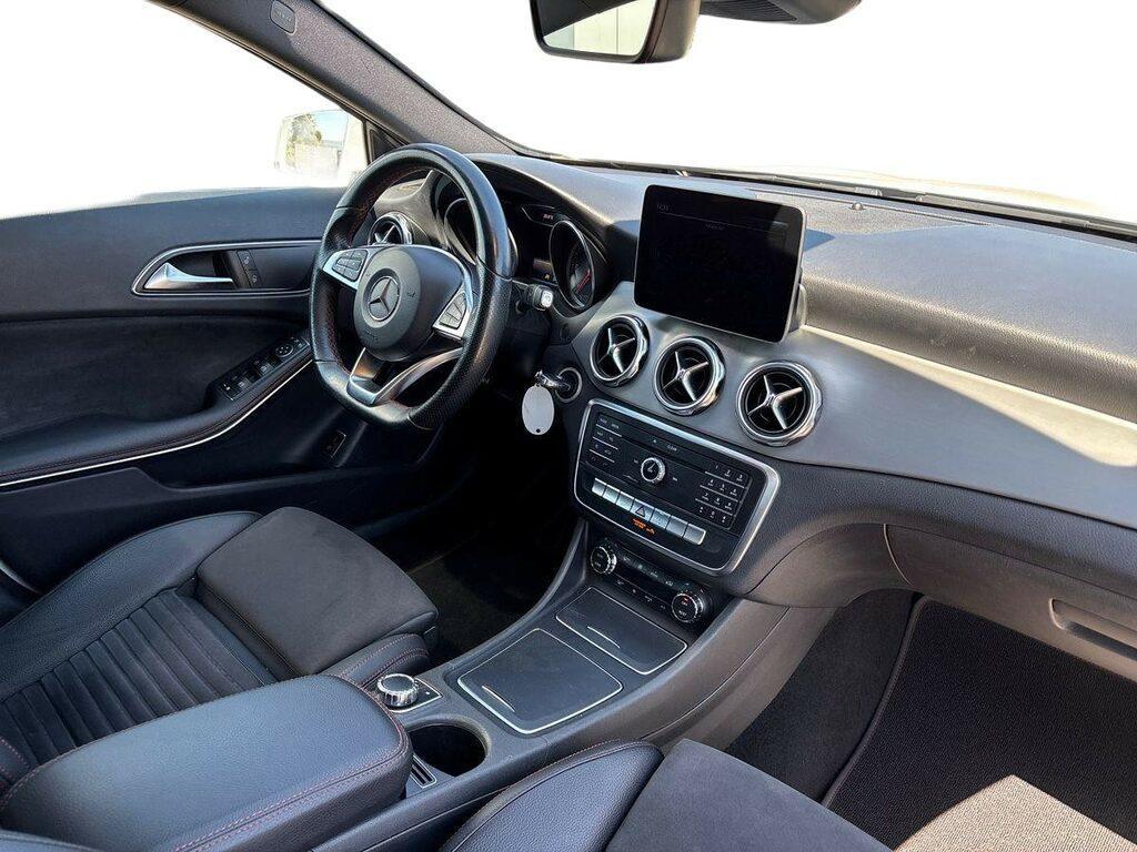 Mercedes GLA 200 200 Premium 7G-DCT