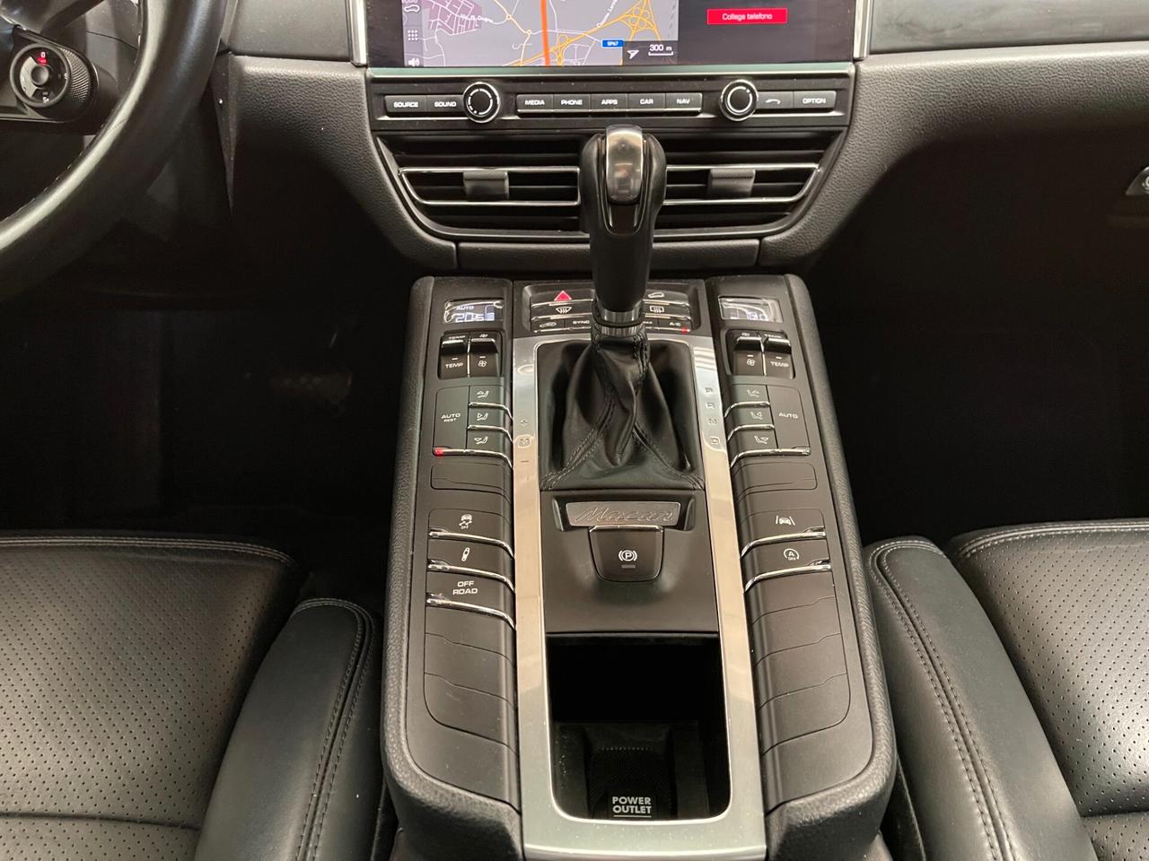 Porsche Macan 2.0 245cv pdk-LEGGI SOTTO