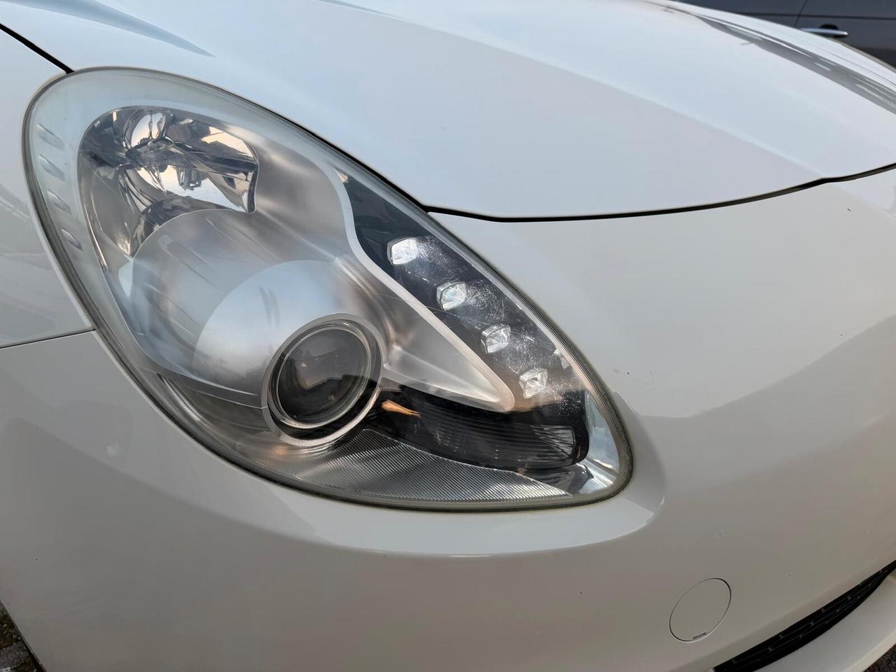 Alfa Romeo Giulietta 1.6 JTDm-2 105 CV Distinctive-2010