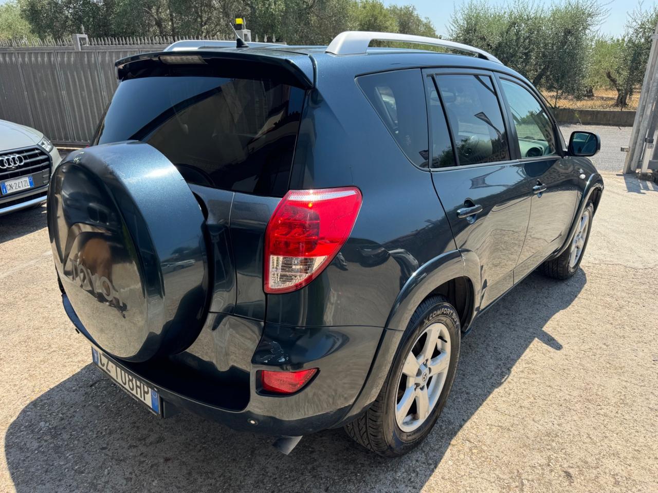 Toyota RAV 4 RAV4 2.2 D-4D 177 CV Luxury