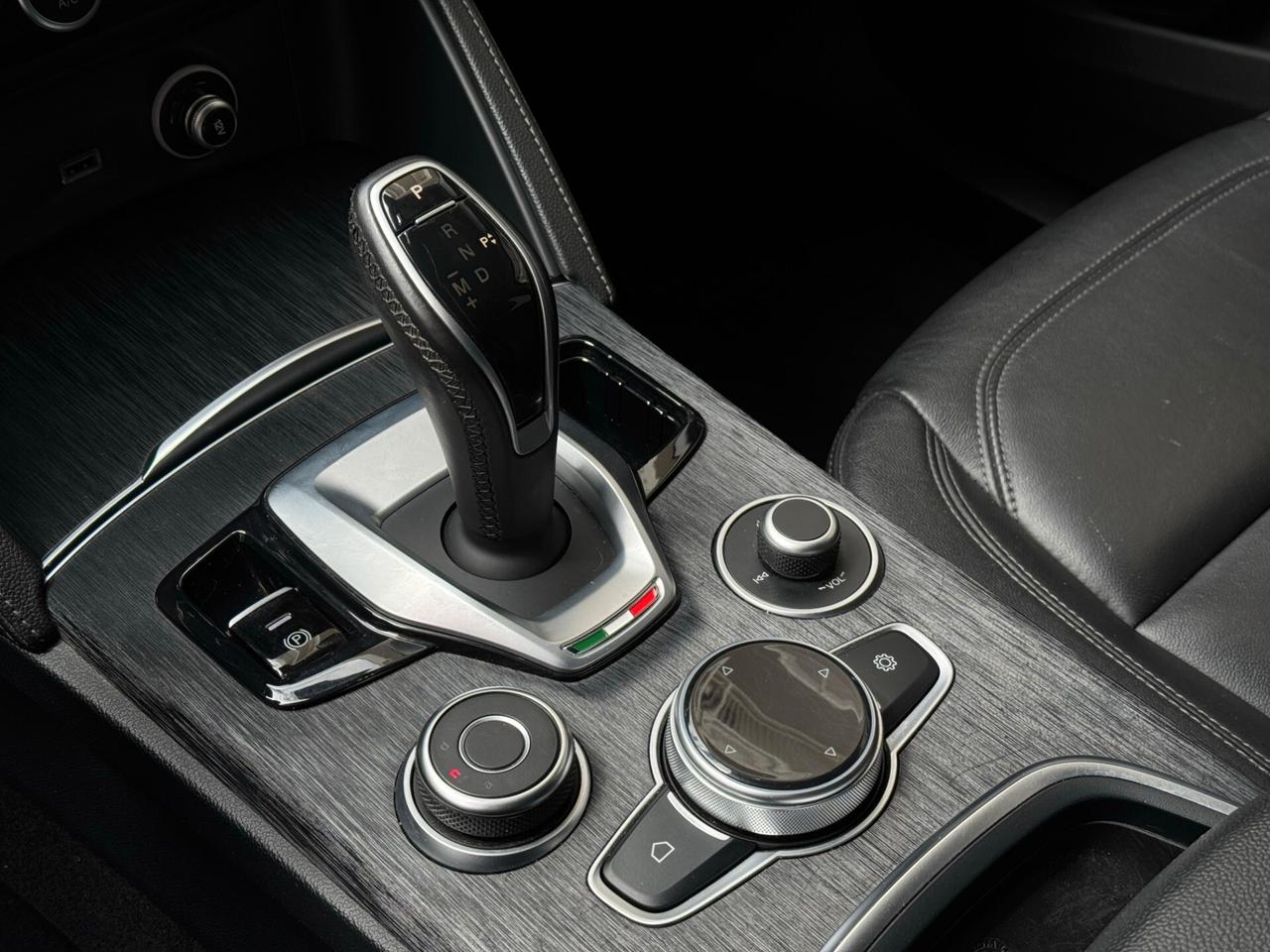 Alfa Romeo Stelvio 2.2 Turbodiesel 190 cv AT8 Q4 Executive