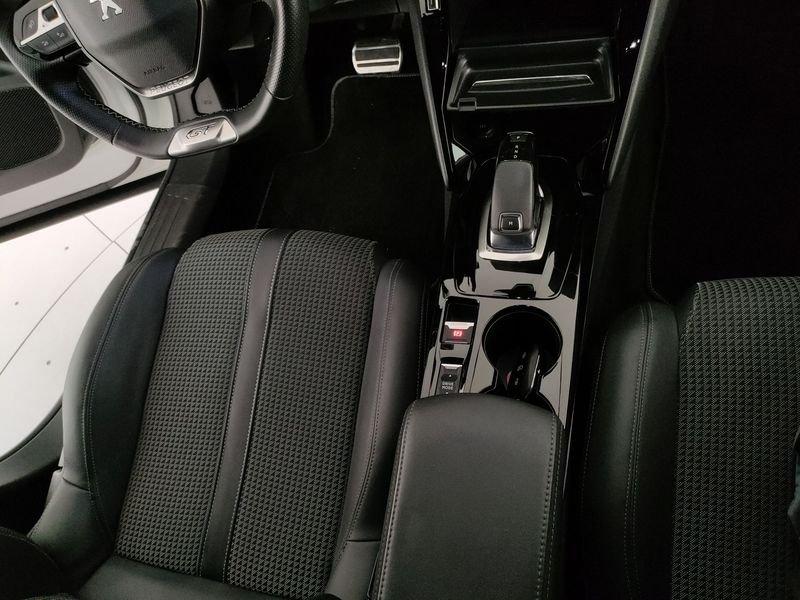 Peugeot 2008 2008 BlueHDi 130 S&S EAT8 GT