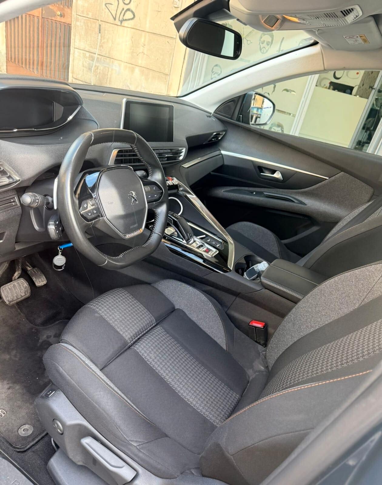 Peugeot 3008 BlueHDi 130 S&S EAT8