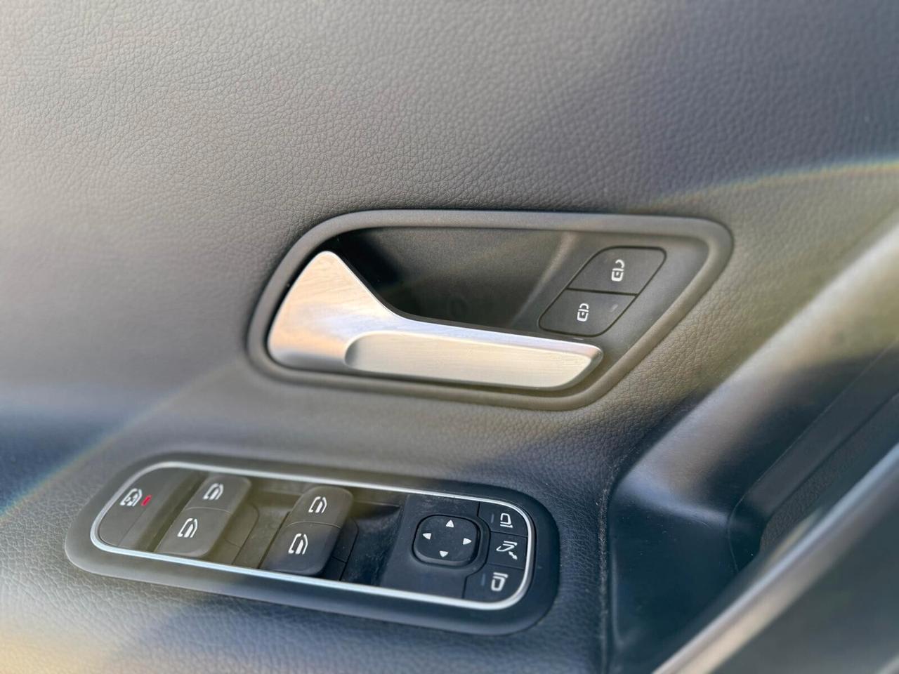 MERCEDES CLASSE A 180 D AUTOMATIC BUSINESS EXTRA