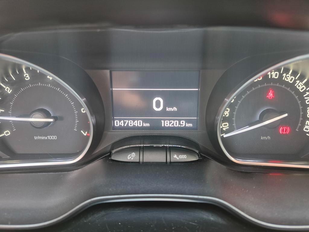Peugeot 208 PureTech 82 3 porte Allure