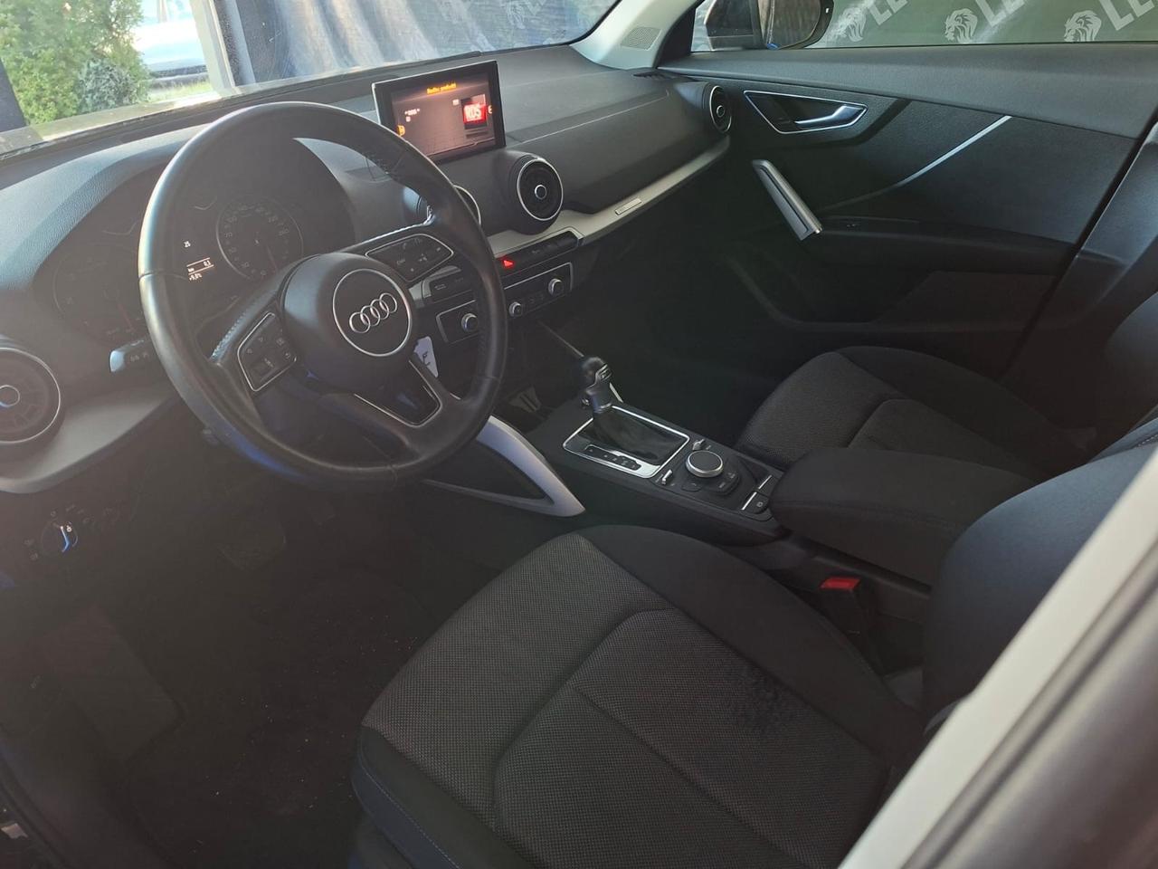 Audi Q2 30 TDI S tronic Business 1.6 cambio automatico