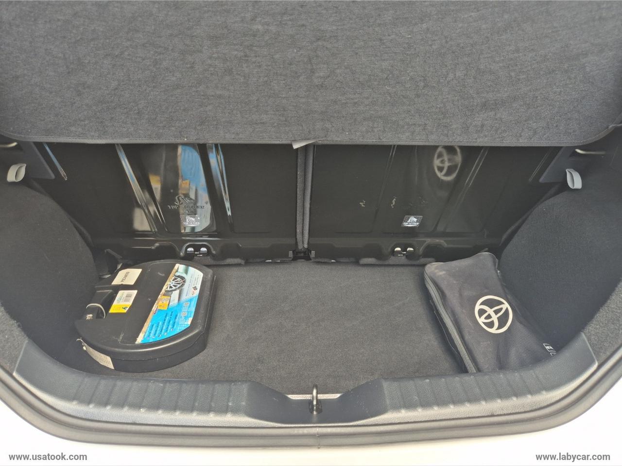 TOYOTA Aygo X 1.0 VVT-i 72 CV 5p. Active TUA A 14.950 € CON USATOOK PLUS