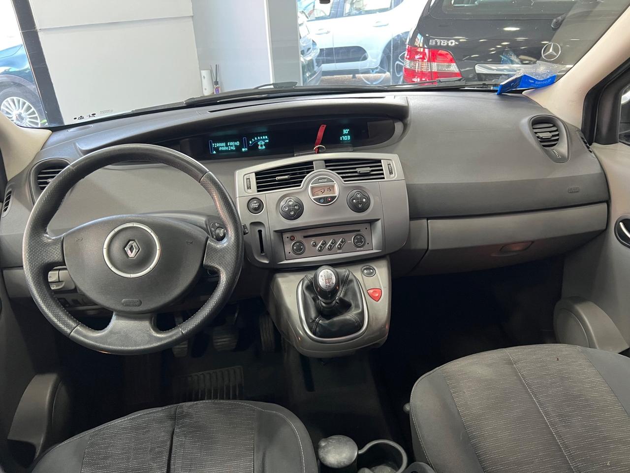 Renault Scenic Scénic 1.5 dCi 105CV