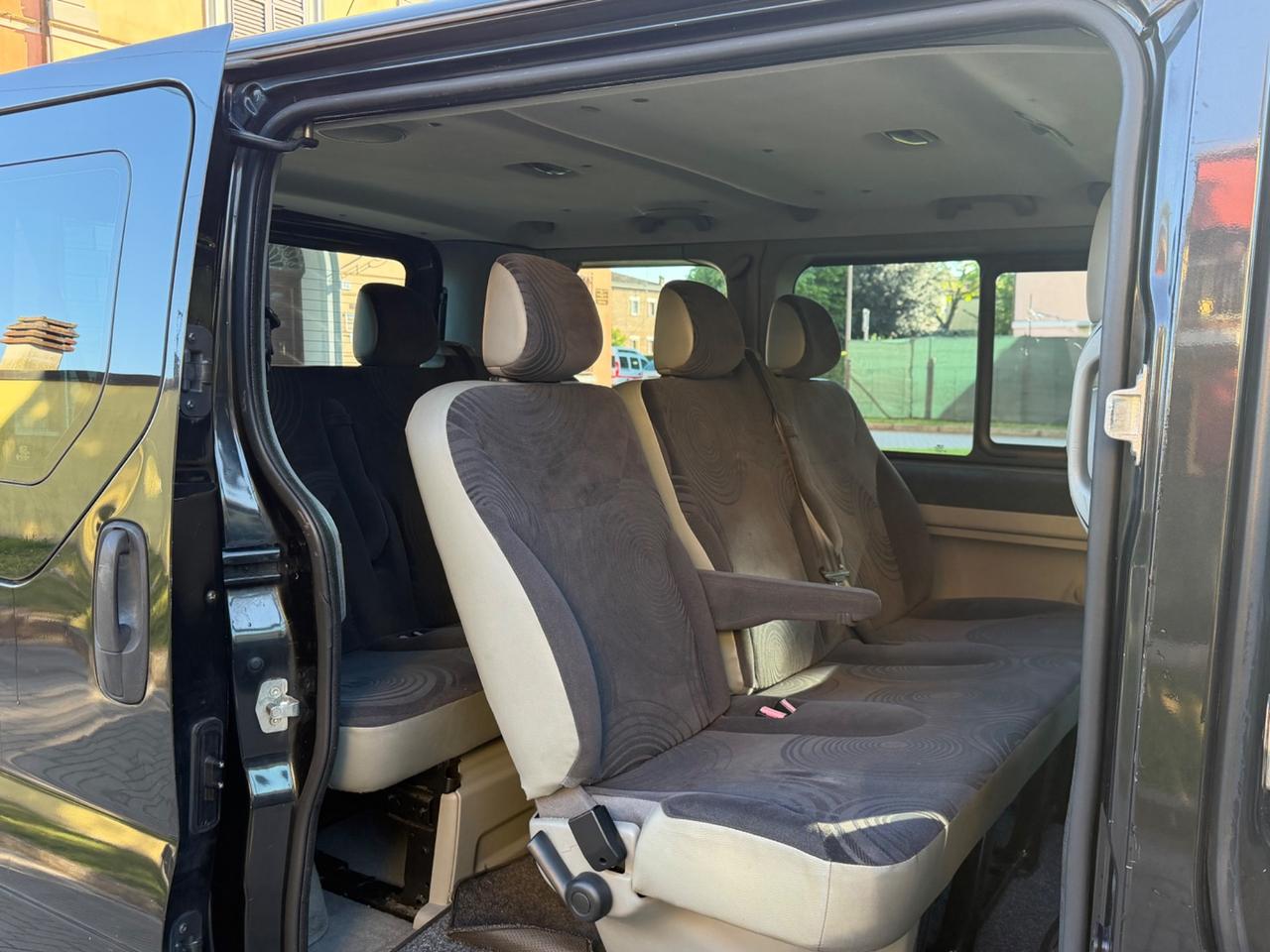 Renault Trafic 2.0 dCi/Passenger Luxe 7+1