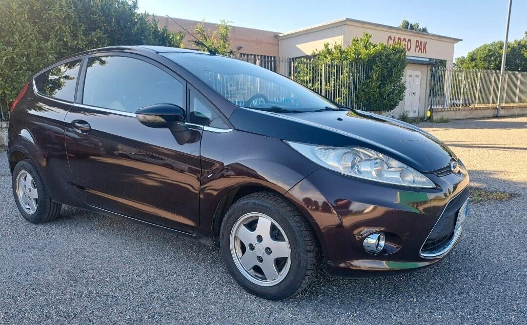 Ford Fiesta 1.4 3 porte Bz.- GPL Titanium