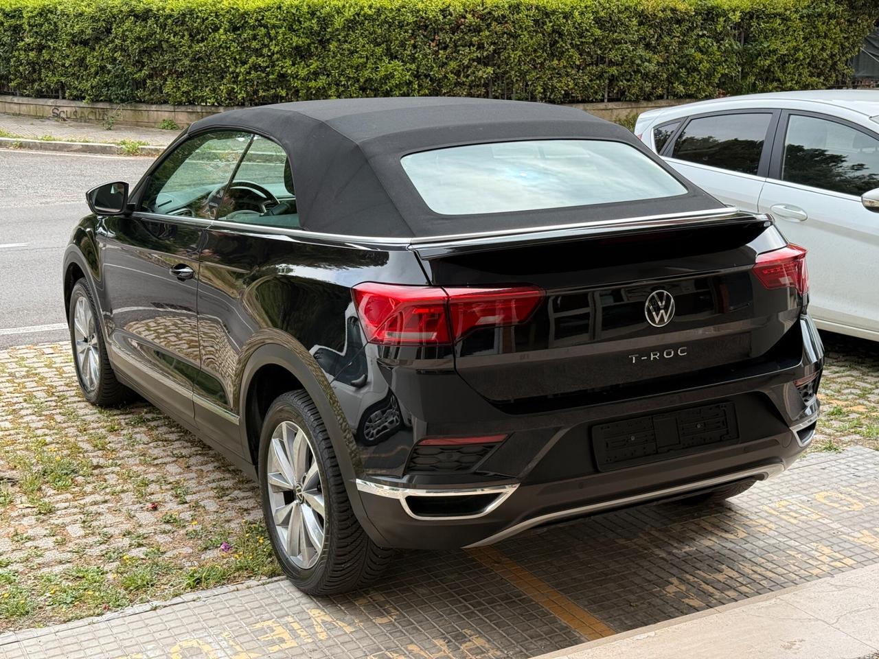 Volkswagen T-Roc 1.0 Cabrio Style Prezzo reale Navi